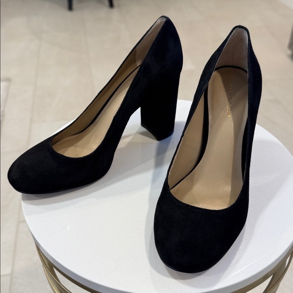 Ann Taylor Block Heel Pumps, S - 5 1/2, Perfect Condition, Black Suede - Picture 7 of 8